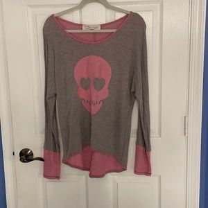Skull long sleeve top Sz. S